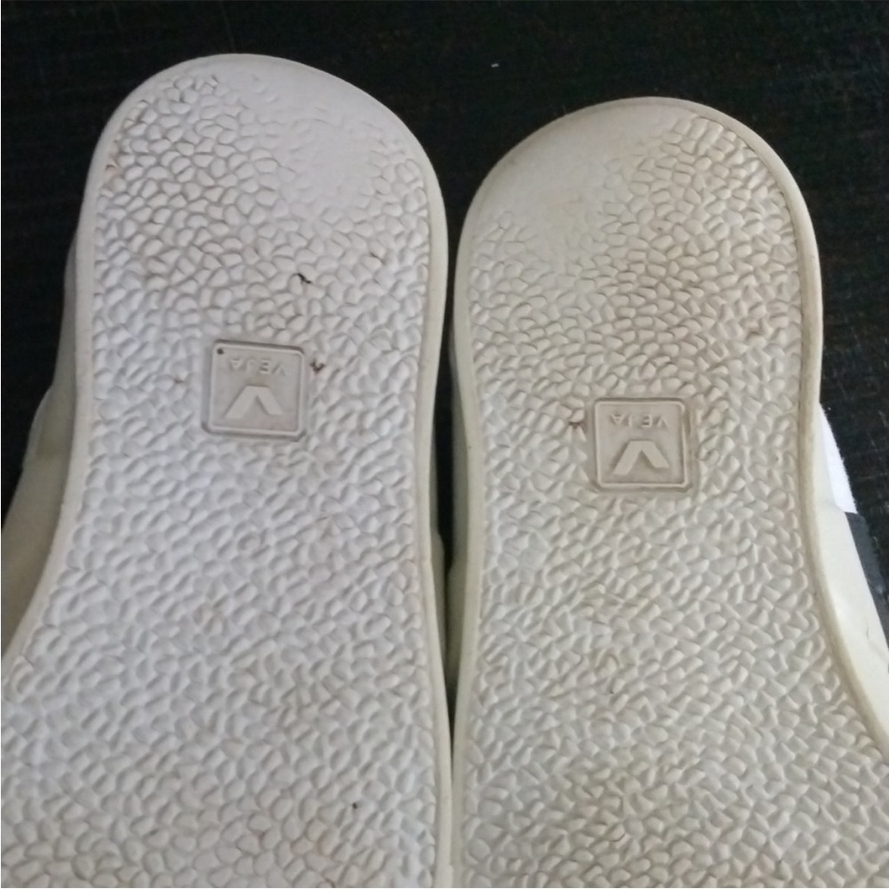 VEJA Wata Canvas Sneakers - size 7 - Picture 7 of 7